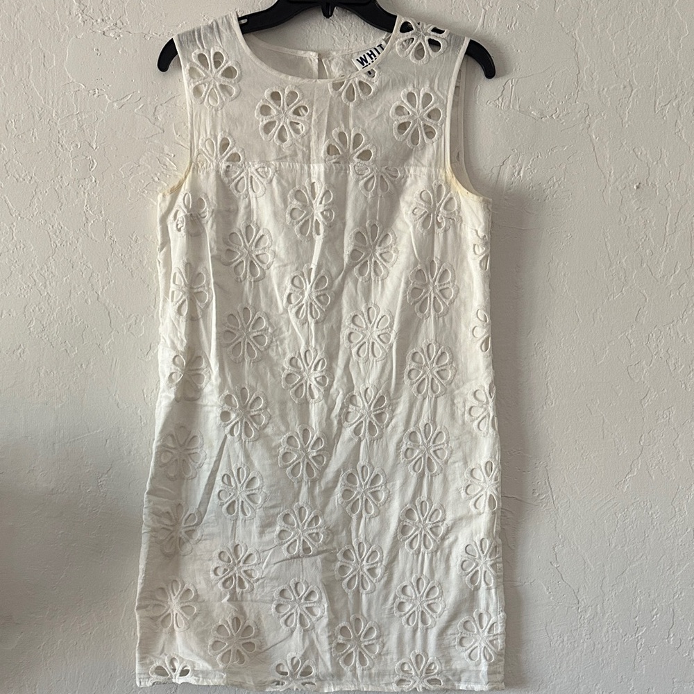 WHIT TWO White Eyelet Sleeveless Shift Dress – Size 6, 100% Cotton, Lined